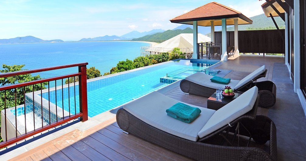 hotel investment services
