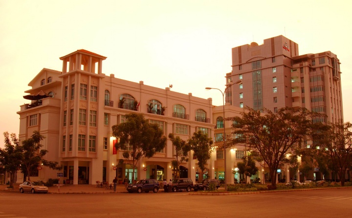 Broadway Office Building 2 - Office for rent