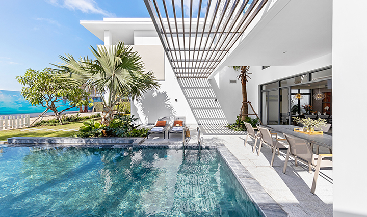 Lumiere_LDP_Sky pool