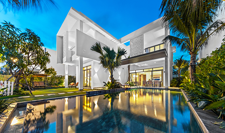 Lumiere_LDP_Sky pool